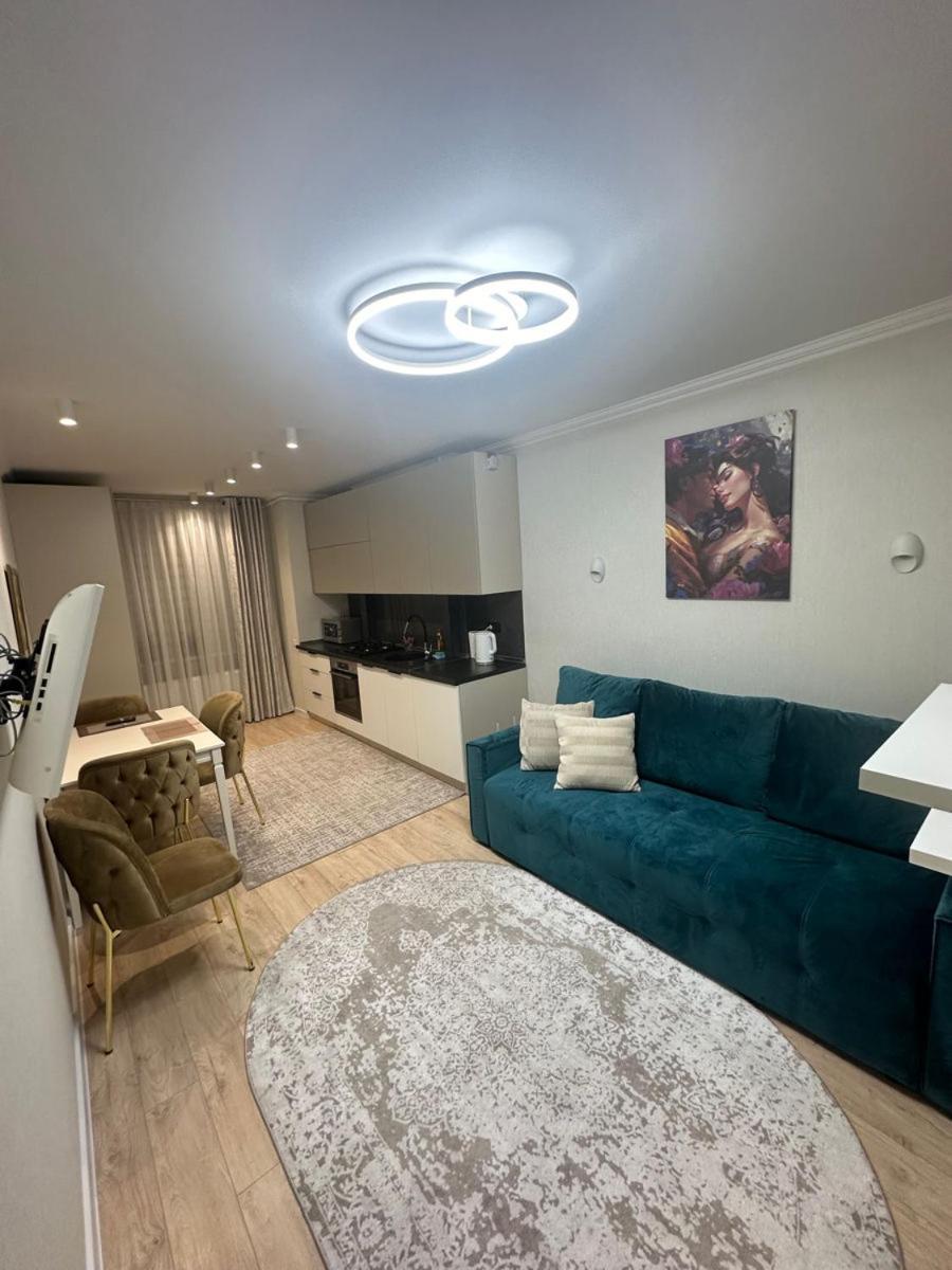 Lux Circ 7 * Chişinău